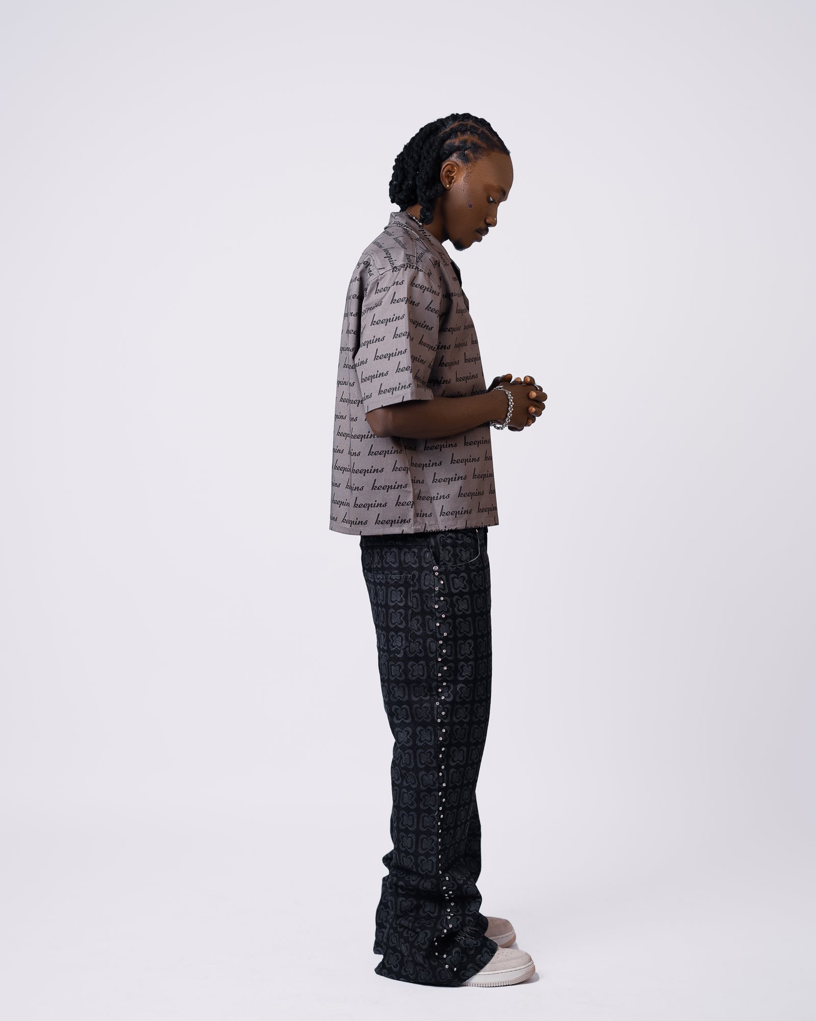 7W5A8789-Edit SIGNATURE SCRIPT SHIRT